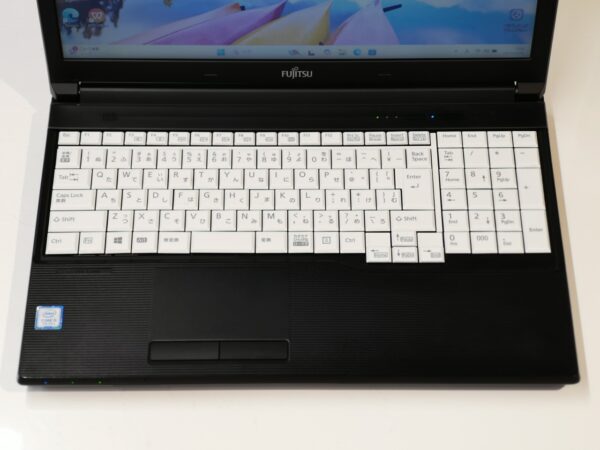 富士通 LIFEBOOK A577/SX - 画像 (2)