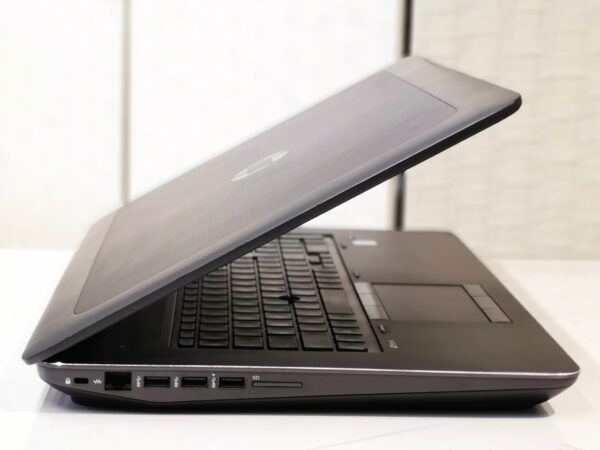 hp HP ZBook17 G3 - 画像 (4)