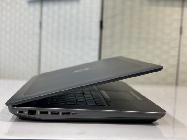 hp HP ZBook17 G3 - 画像 (4)