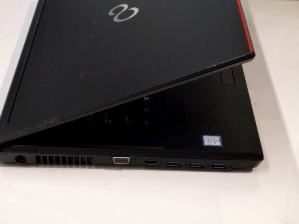 富士通 LIFEBOOK A576/S - 画像 (5)