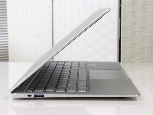 CHUWI  LapBook Pro 14.1 - 画像 (4)