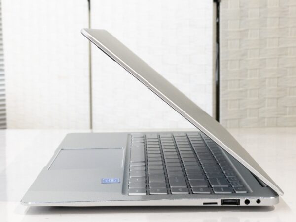 CHUWI  LapBook Pro 14.1 - 画像 (3)