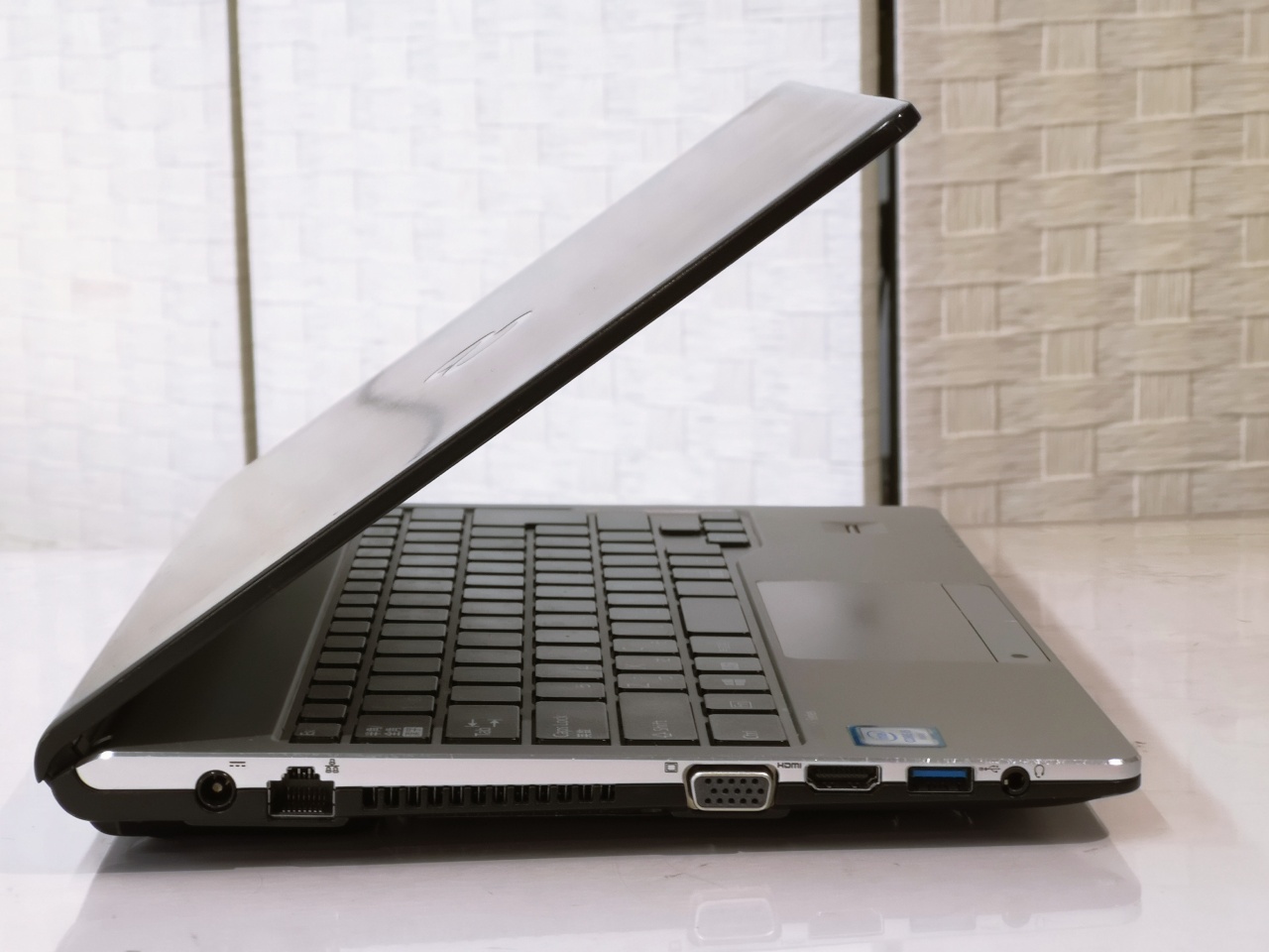 富士通 LIFEBOOK S936/M - 画像 (4)