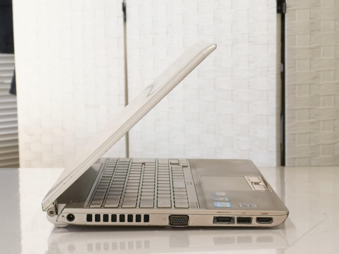 東芝 dynabook R731/38DK - 画像 (4)