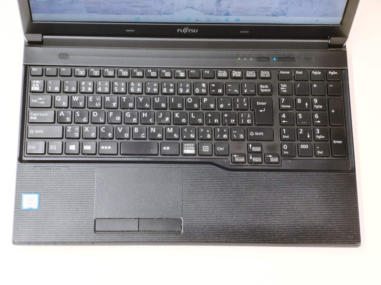 富士通 LIFEBOOK A577/SW - 画像 (2)