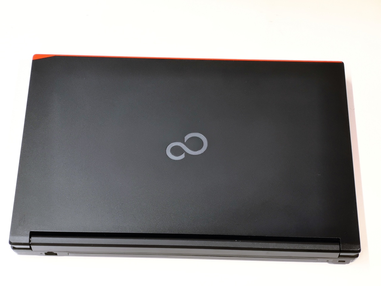 富士通 LIFEBOOK A577/SW - 画像 (5)