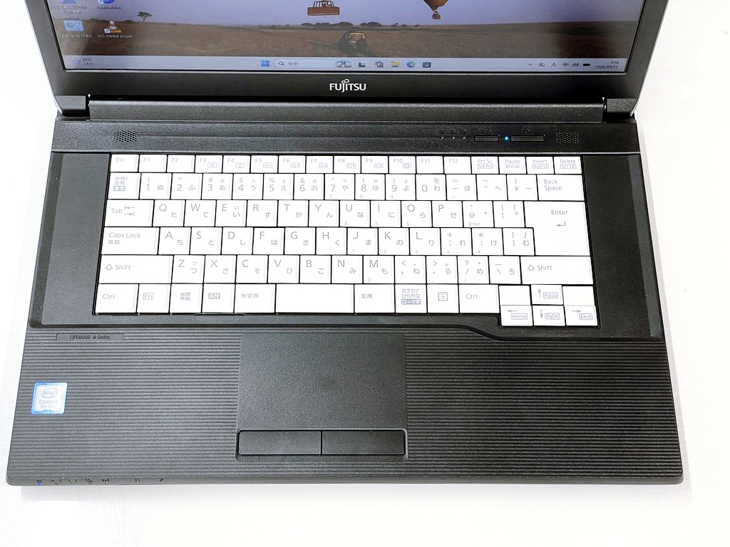 富士通 LIFEBOOK A579/B - 画像 (2)