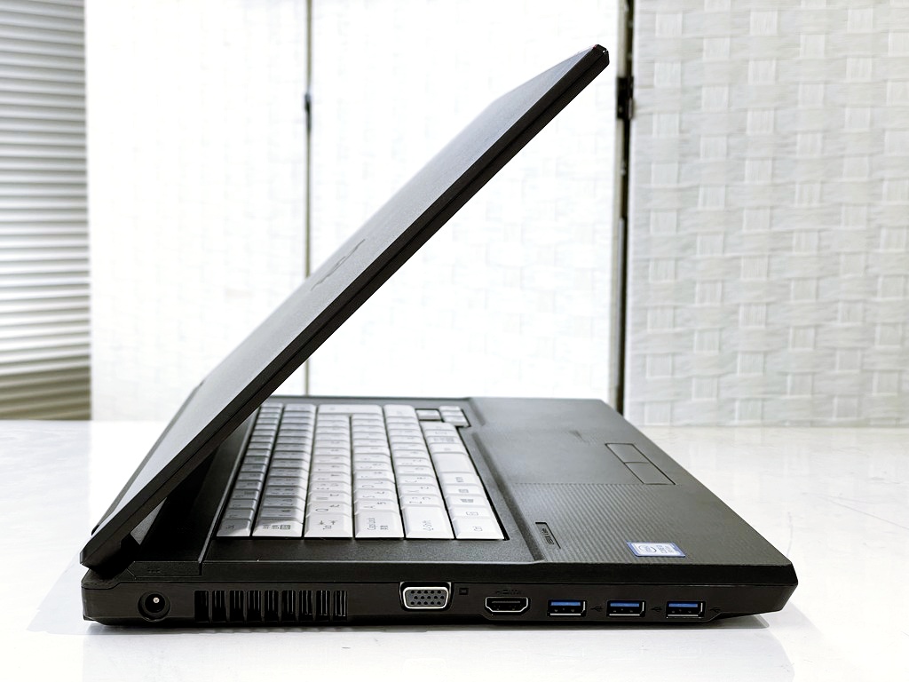 富士通 LIFEBOOK A579/B - 画像 (5)
